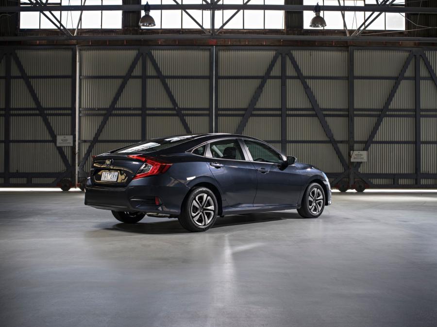  Honda Civic Sedan 2016 года  (AU) (фото 14 из 30)